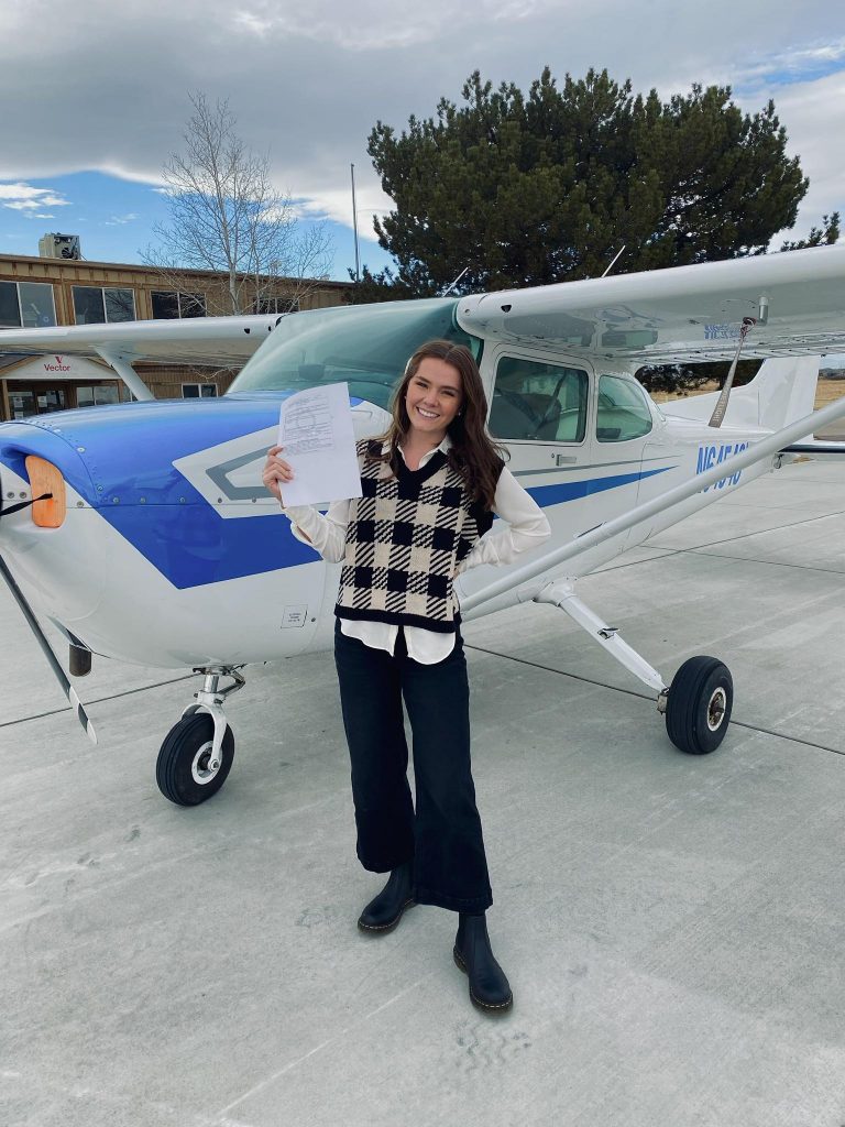 photo of Kalyssa with her pilot's license